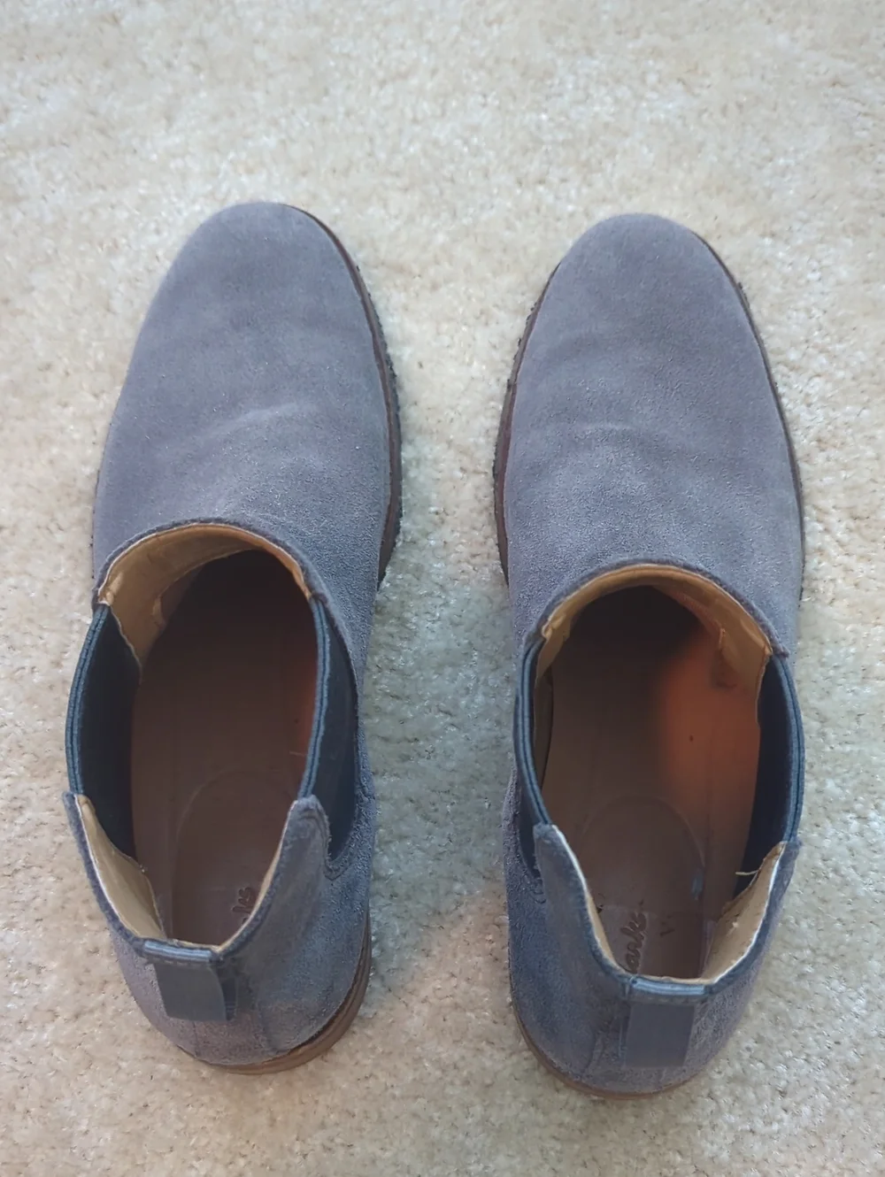 Clarks Gobi Men's Gray Suede Chelsea Boots